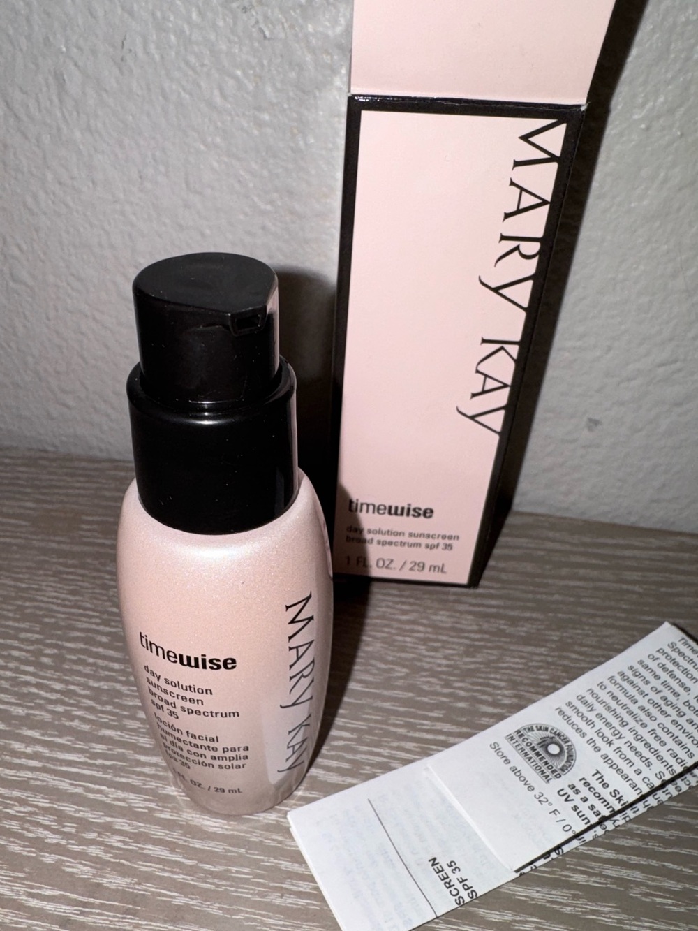 Mary Kay timewise day solution sunscreen spf 35